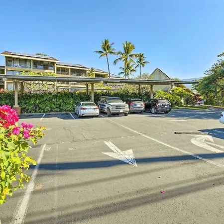 Breezy Condo With Screened Lanai In Kailua-Kona!